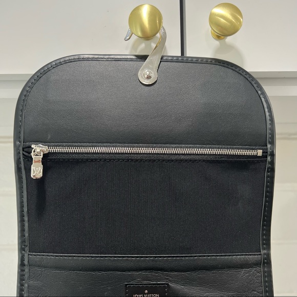 Louis Vuitton Case - Picture 9 of 15